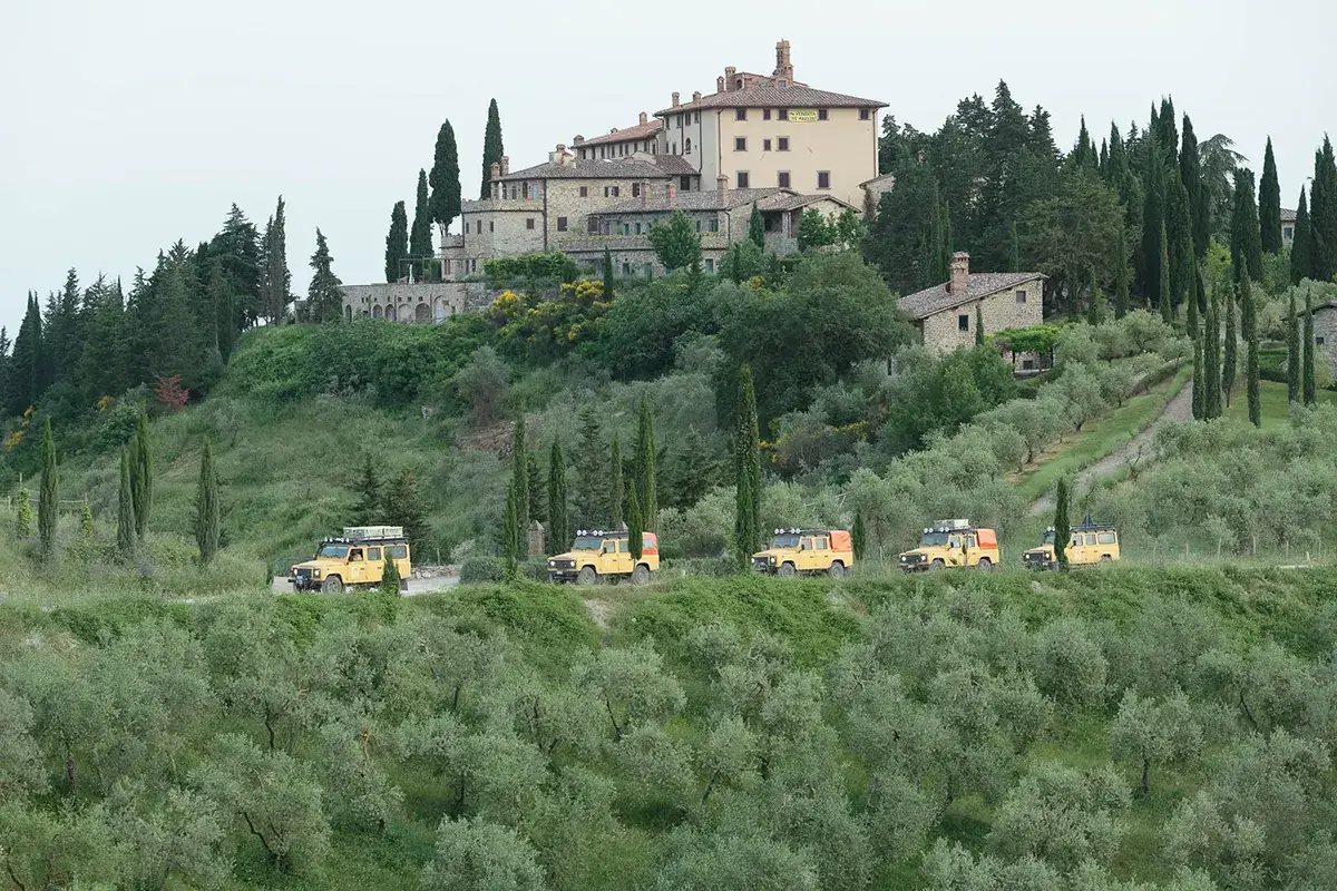 L'anello di 35 chilometri sulle colline Passeggiando sull Cinta Senese, tra cipressi, borghi e allevamenti
